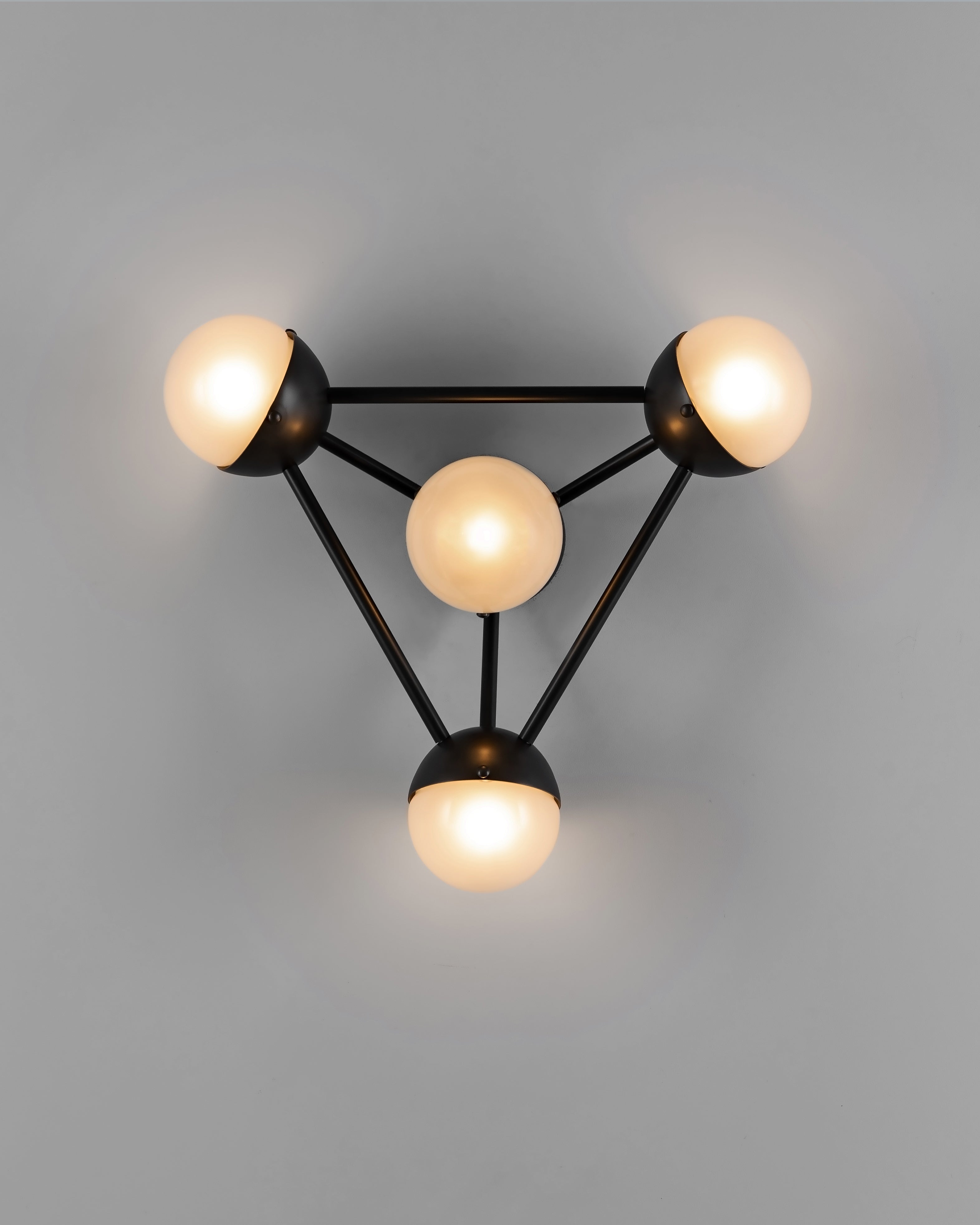 Schwung Molecule 4 Frosted Wall Light